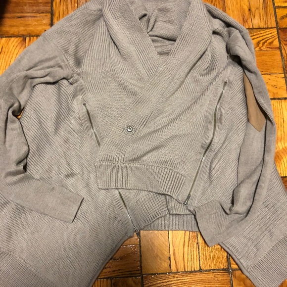Lululemon Wrap it Up Sweater Beige - Picture 4 of 6